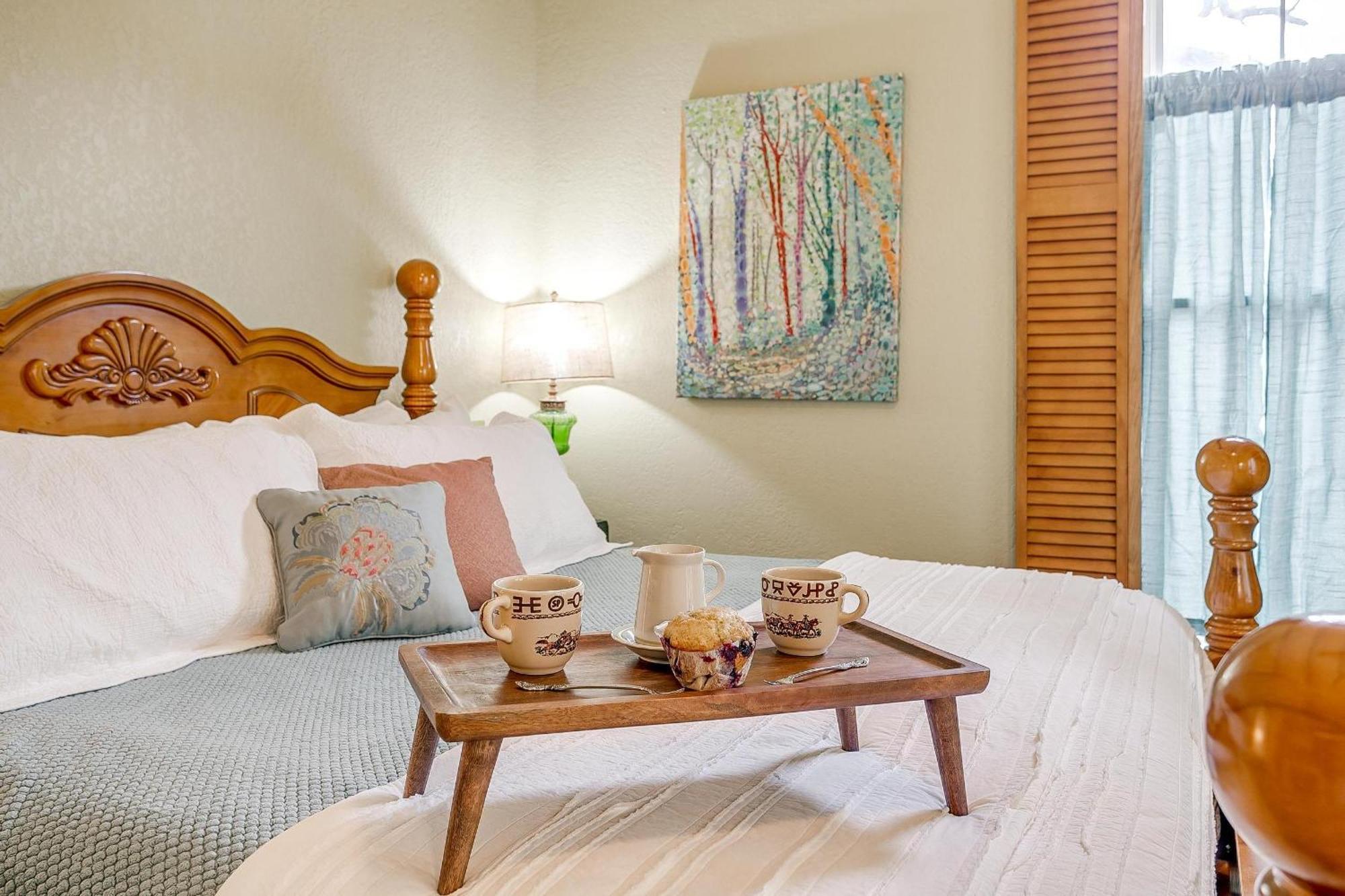 The Gallery House Boutique Hotel Stephenville Exterior photo